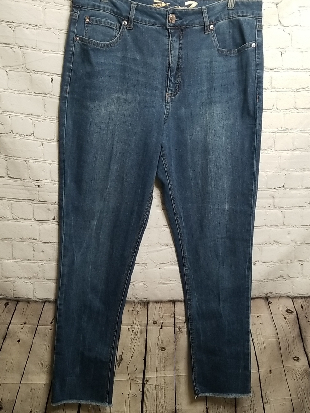 Seven7 Jeans Womens Size 16 Raw Hem